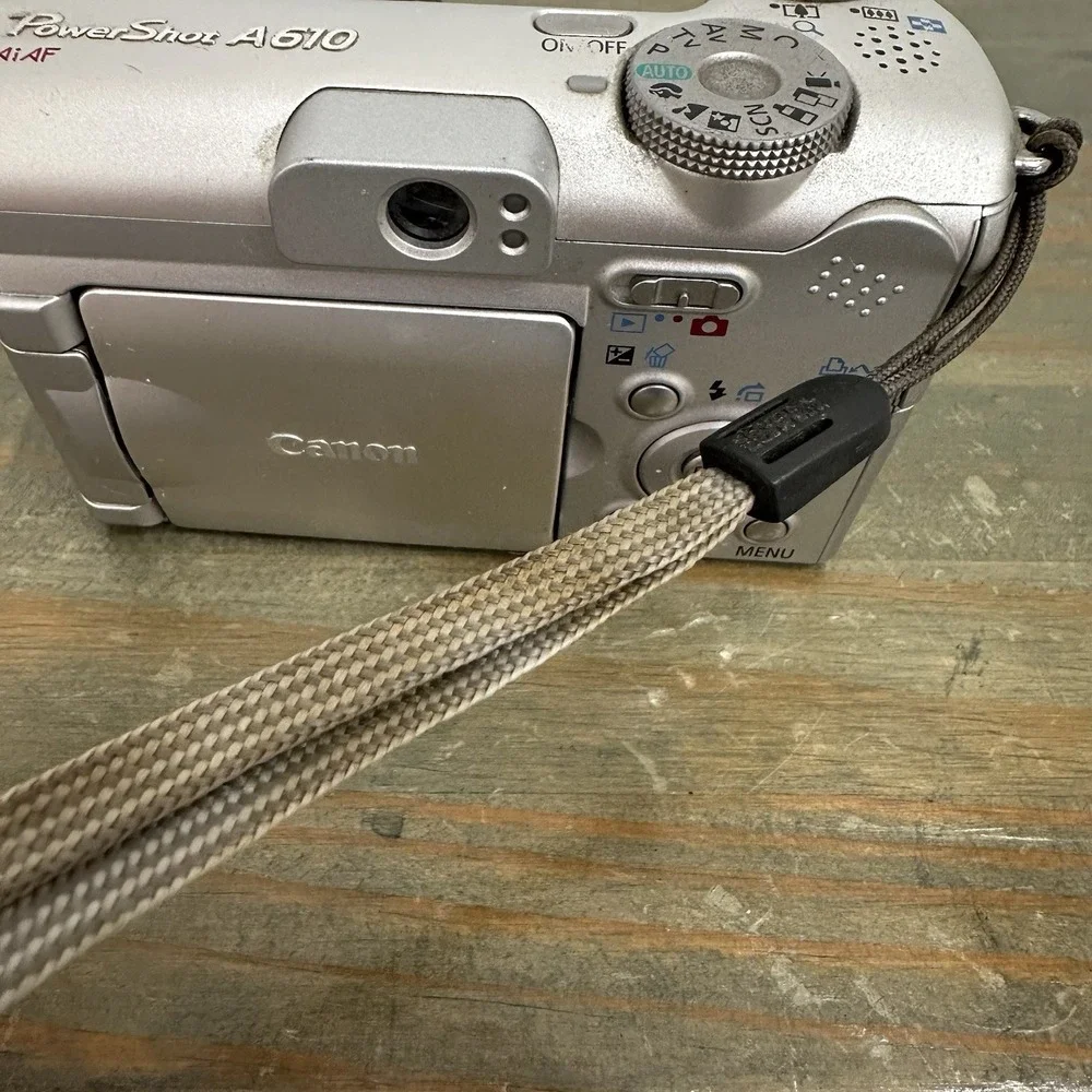 Canon PowerShot A610 Digital Camera Flip Screen 5.0MP Silver - Tested & Working!